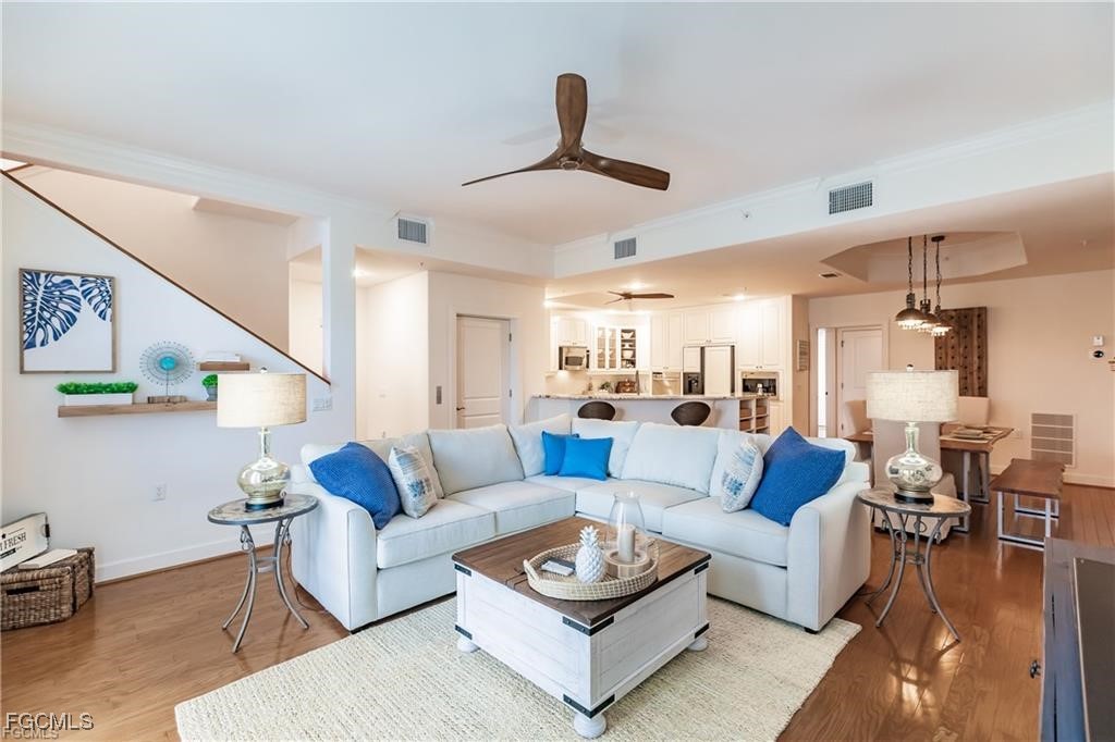 572  11th Avenue, Apt 2