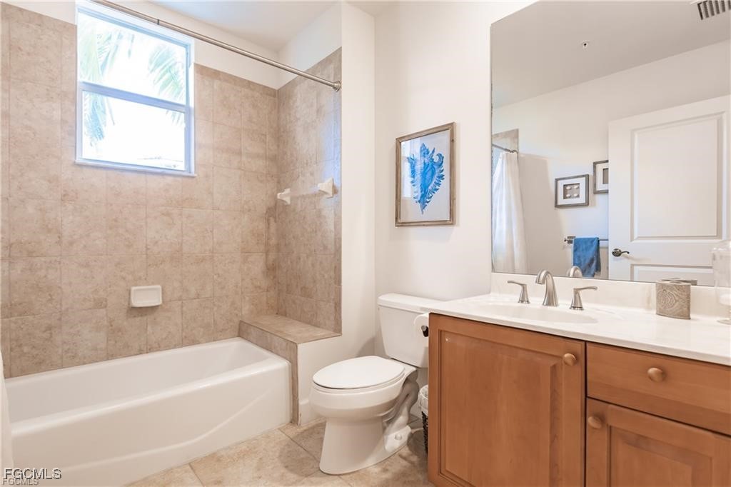 572  11th Avenue, Apt 2