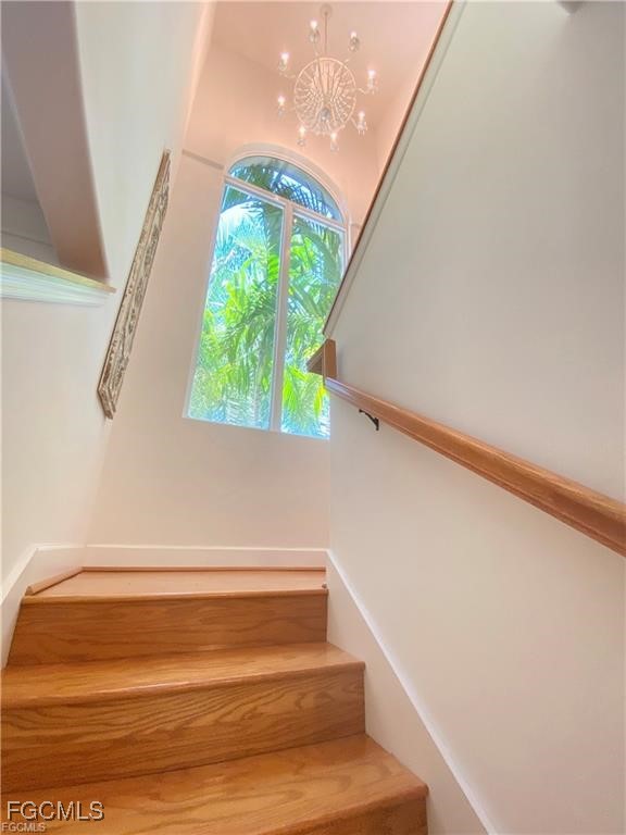 572  11th Avenue, Apt 2