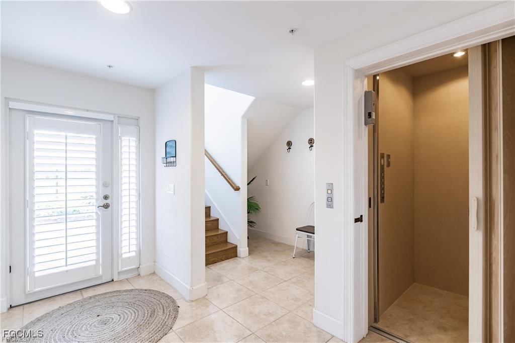 572  11th Avenue, Apt 2
