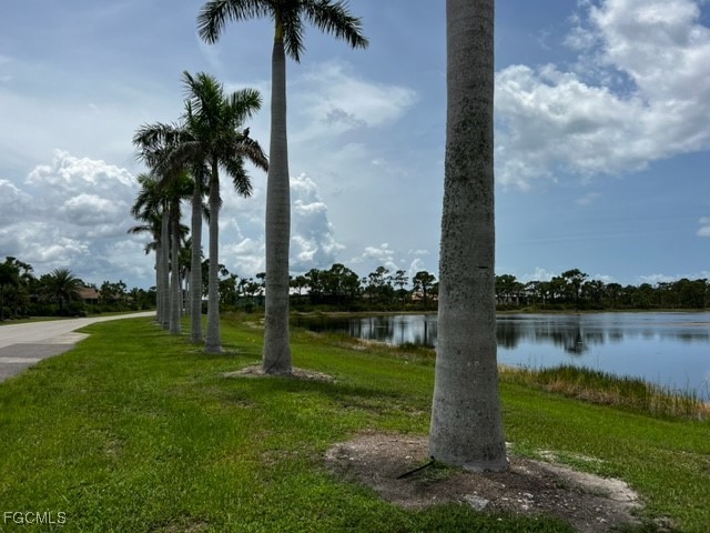 12528  Canoe Trail