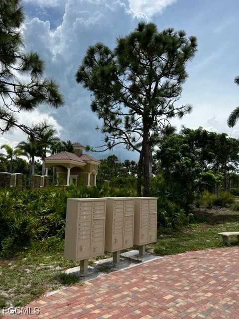 12528  Canoe Trail