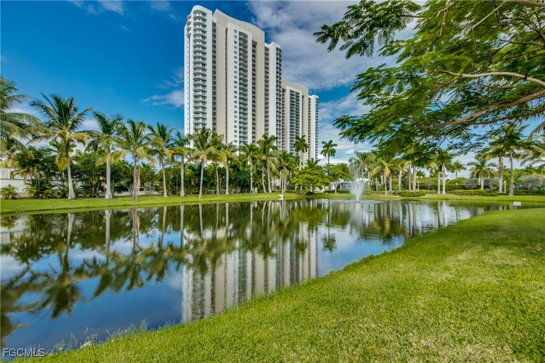 3000  Oasis Grand Boulevard, Apt 1202