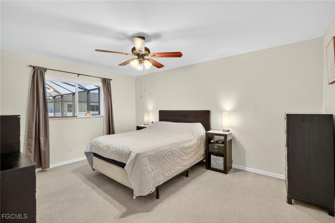 1633 NW 37th Place