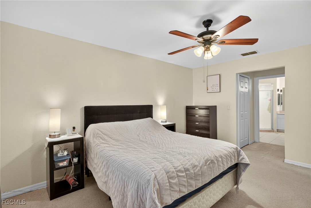 1633 NW 37th Place