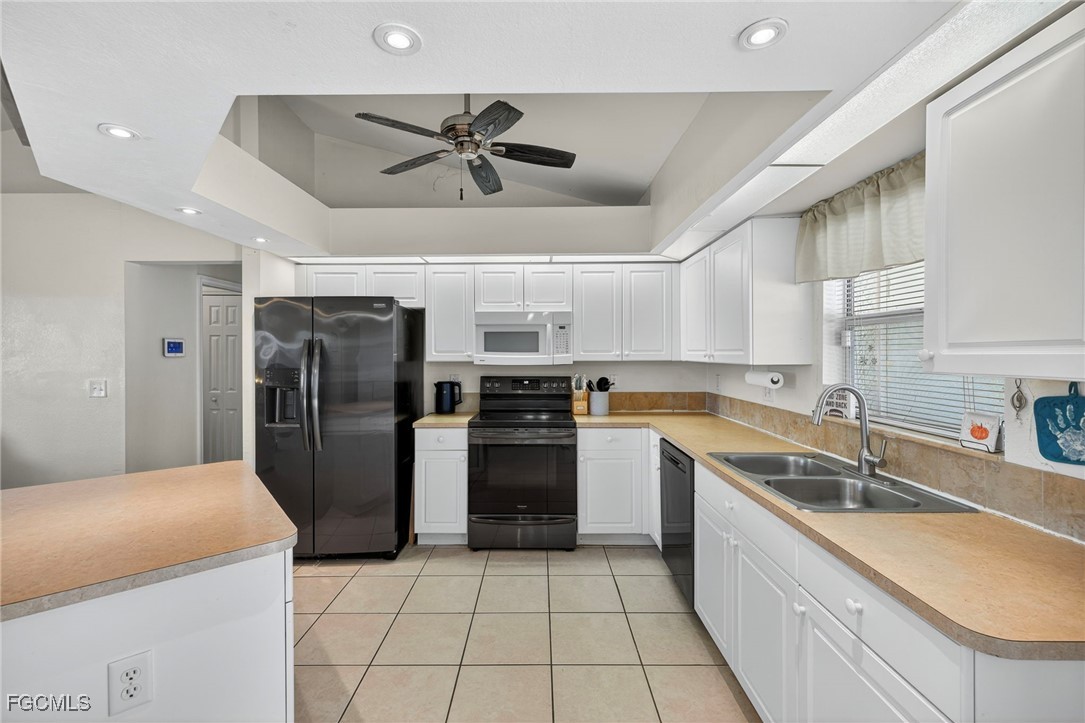 1633 NW 37th Place