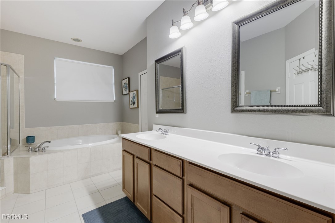 9807  Casa Mar Circle