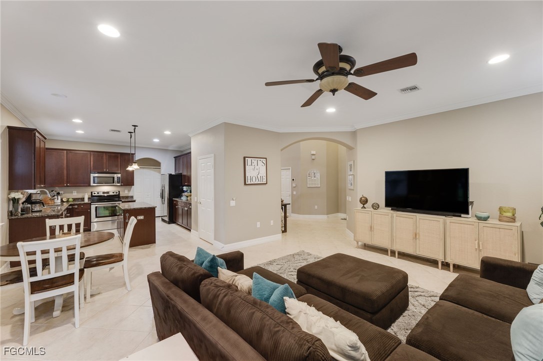 9807  Casa Mar Circle