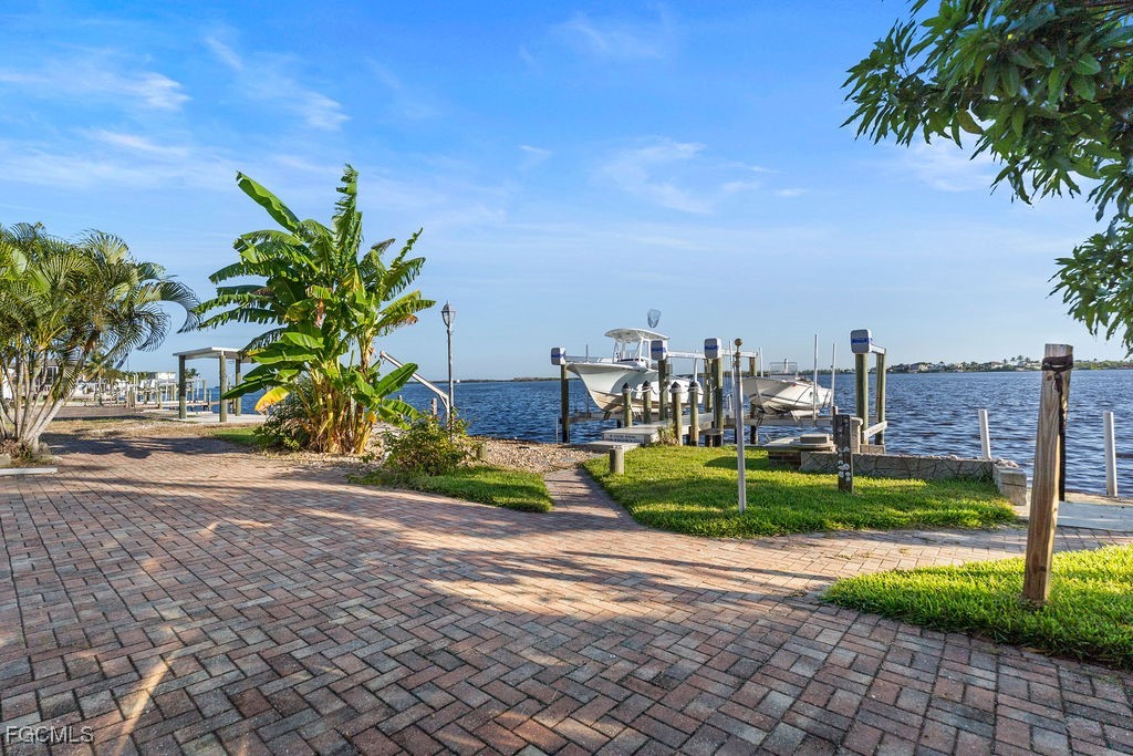 2504  Bayshore Drive