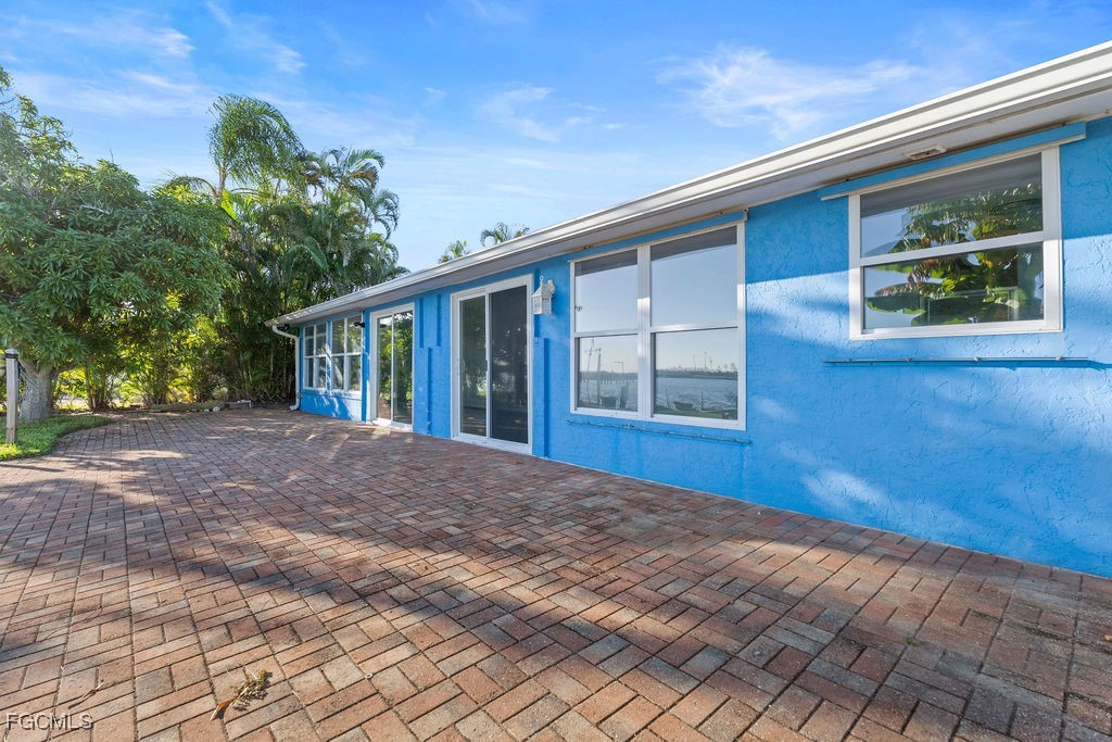 2504  Bayshore Drive