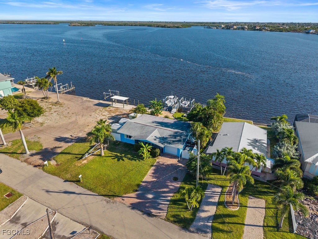 2504  Bayshore Drive