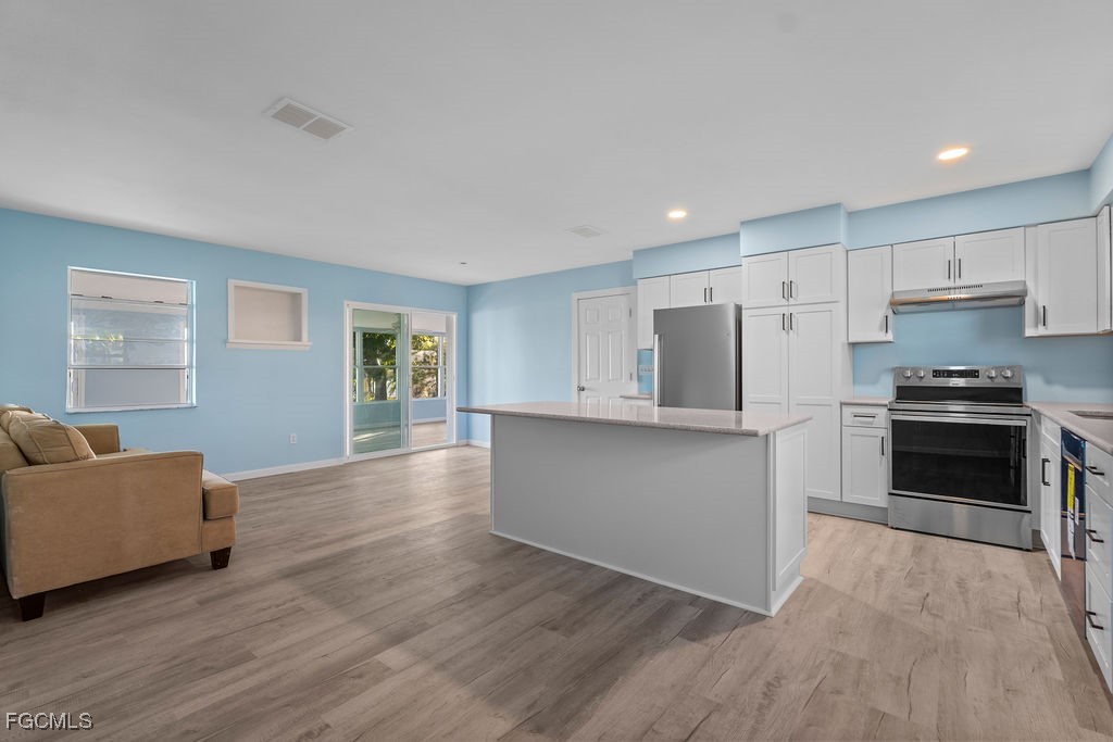 2504  Bayshore Drive