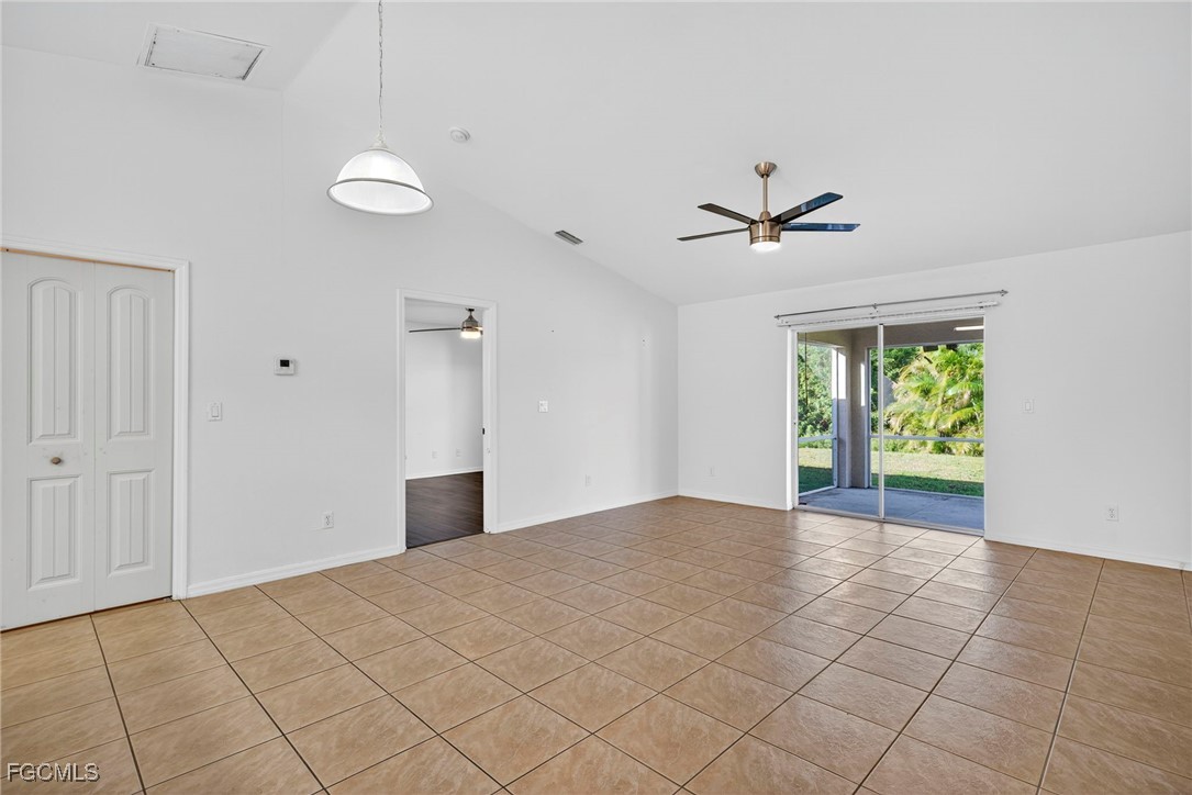 710/712  Creuset Avenue