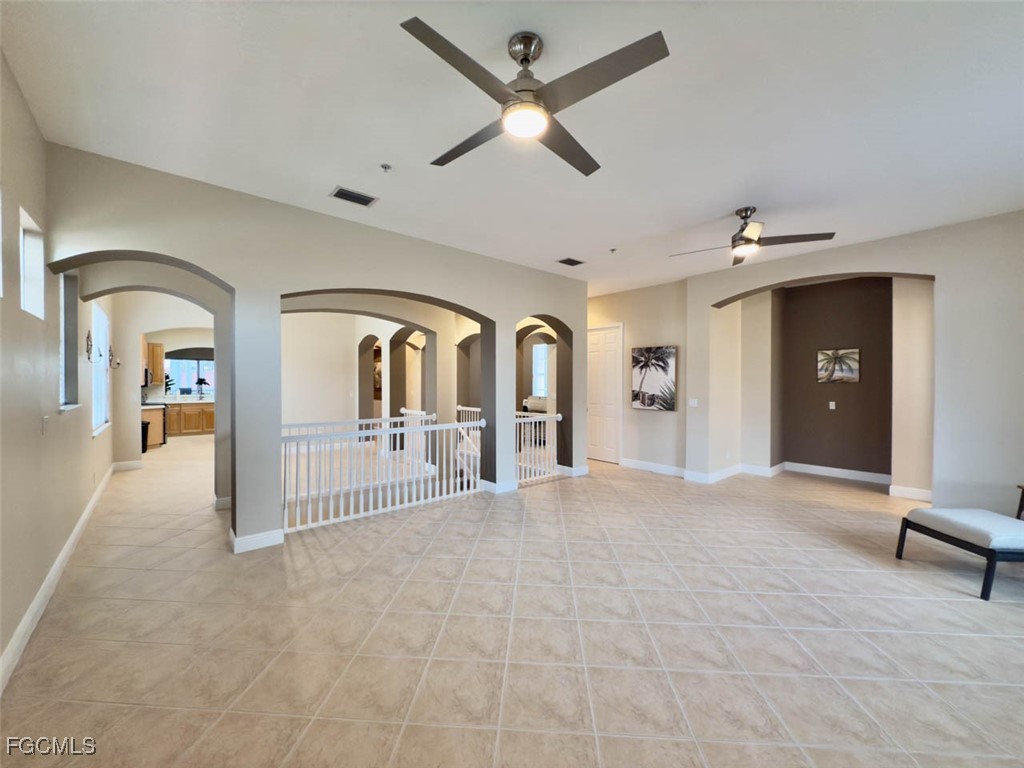 5956  Tarpon Gardens Circle, Apt 201