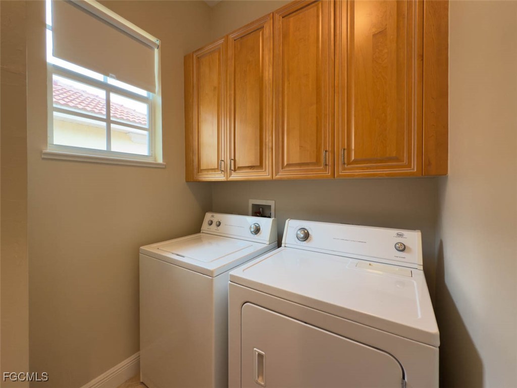 5956  Tarpon Gardens Circle, Apt 201