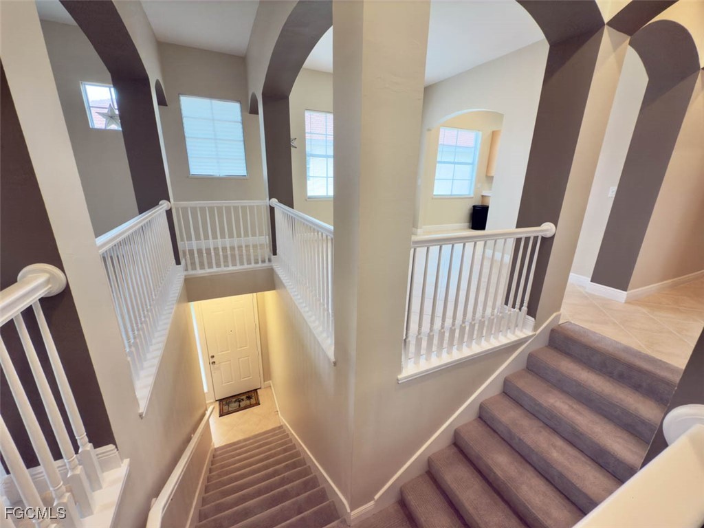 5956  Tarpon Gardens Circle, Apt 201