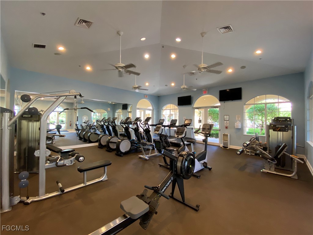 5956  Tarpon Gardens Circle, Apt 201