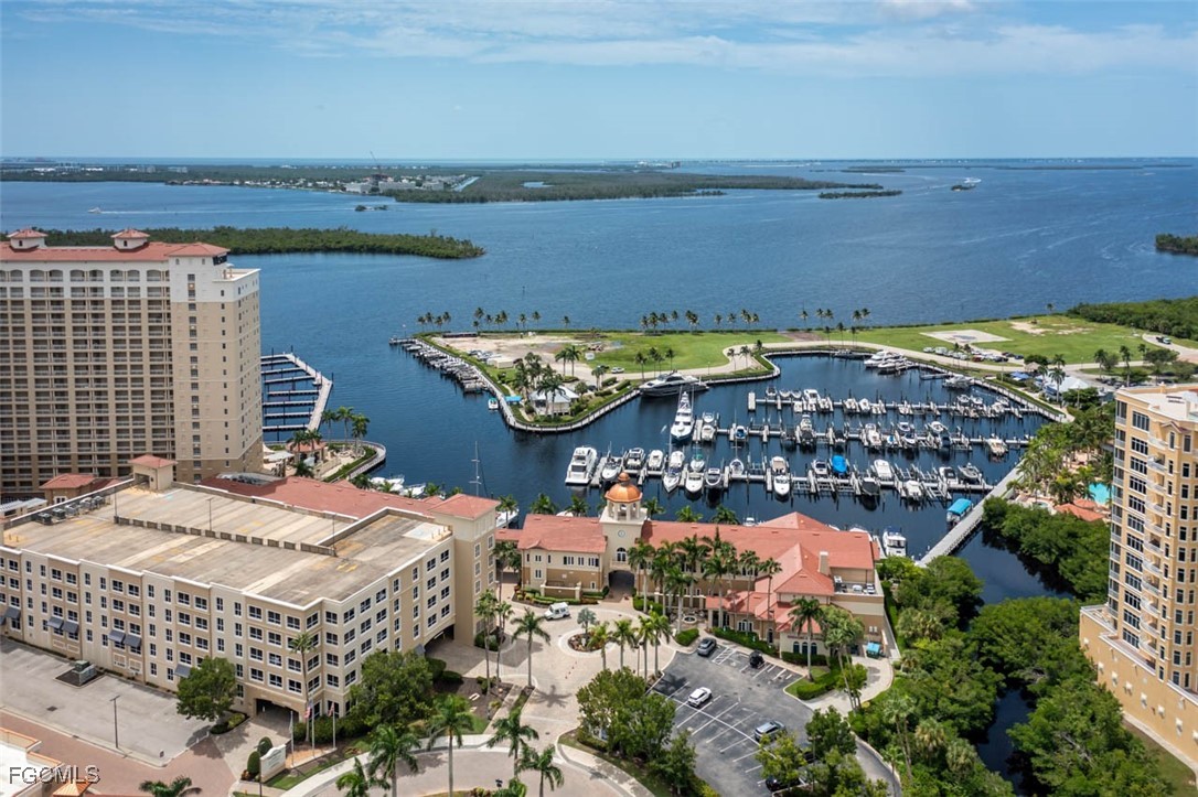 5956  Tarpon Gardens Circle, Apt 201