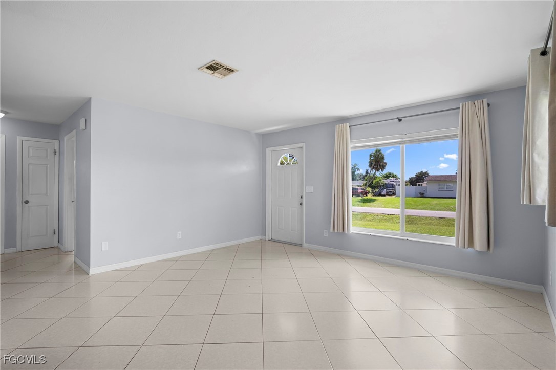 211 E jasmine Road