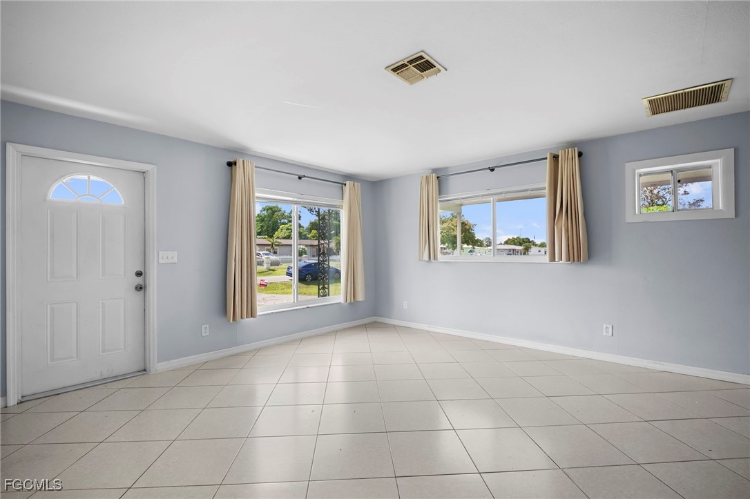 211 E jasmine Road