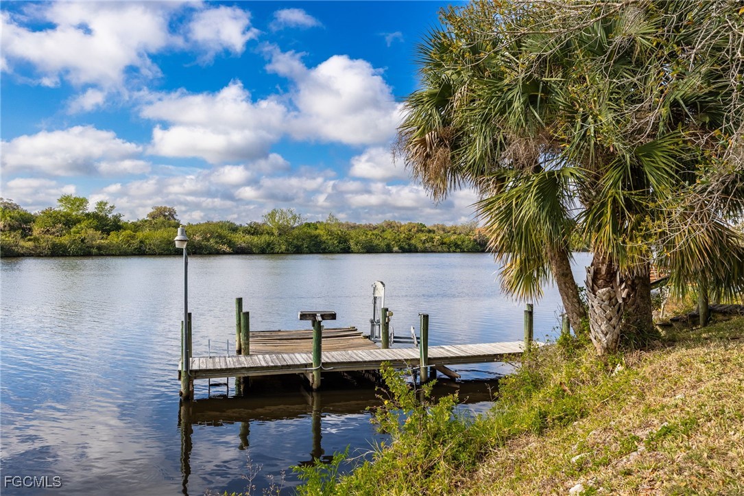 1261  Riverbend Drive