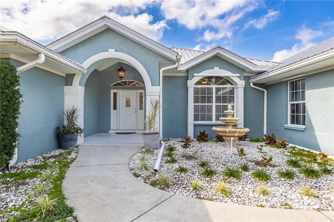 1261  Riverbend Drive