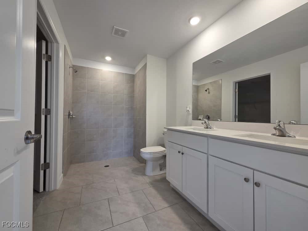3403  34 St