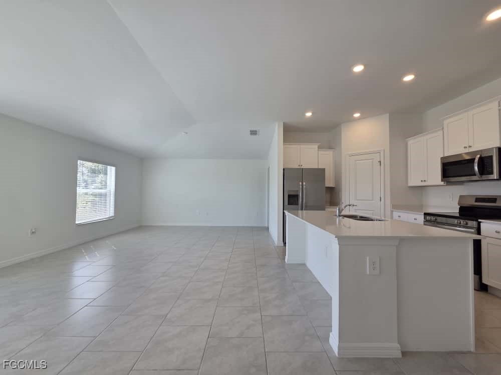 3403  34 St