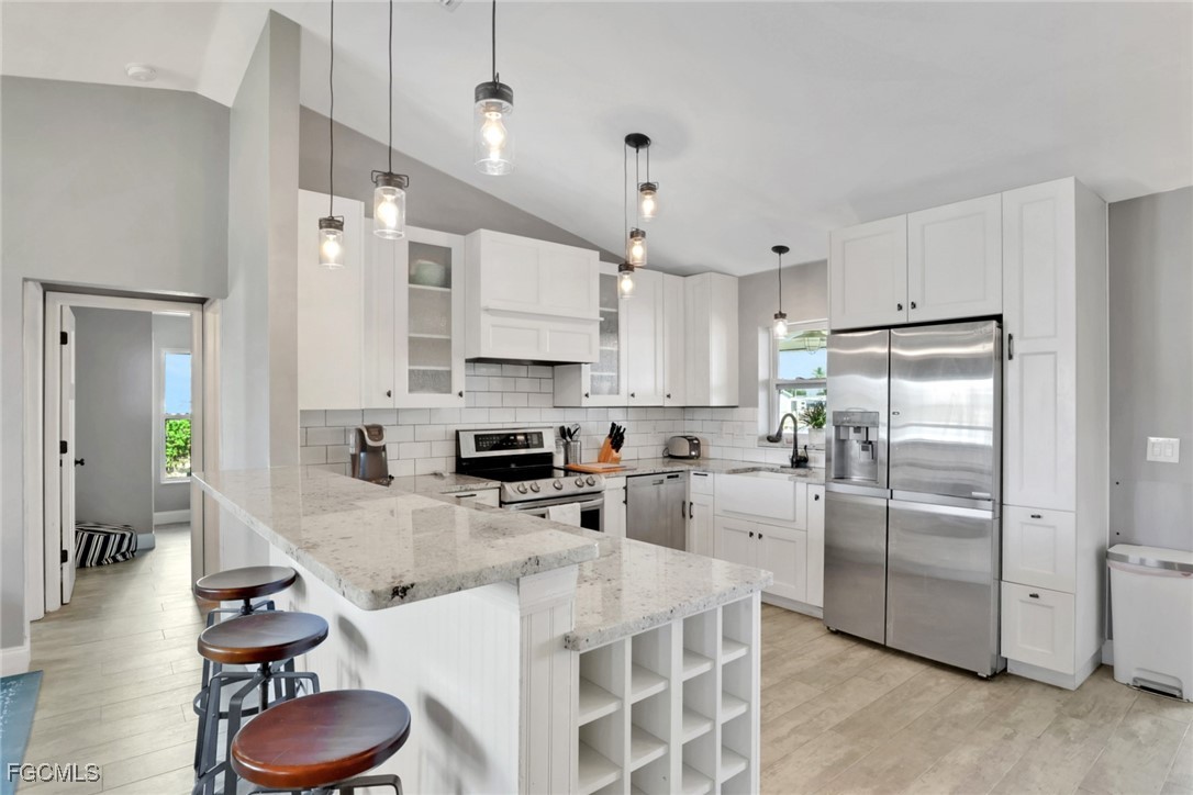 2480  Bayshore Drive