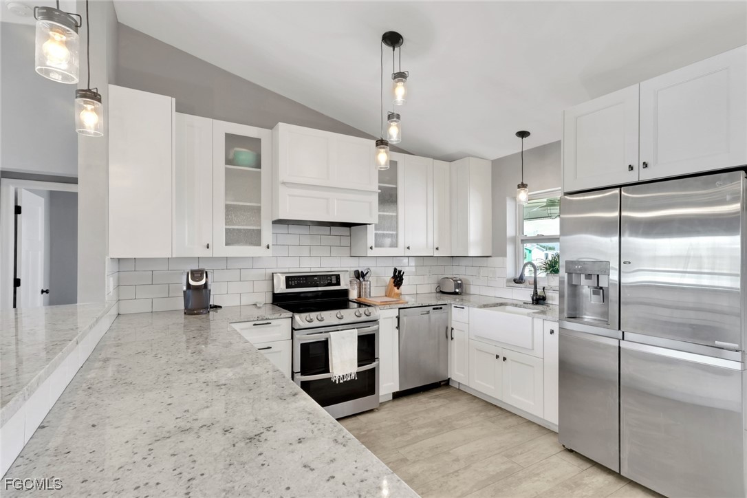 2480  Bayshore Drive