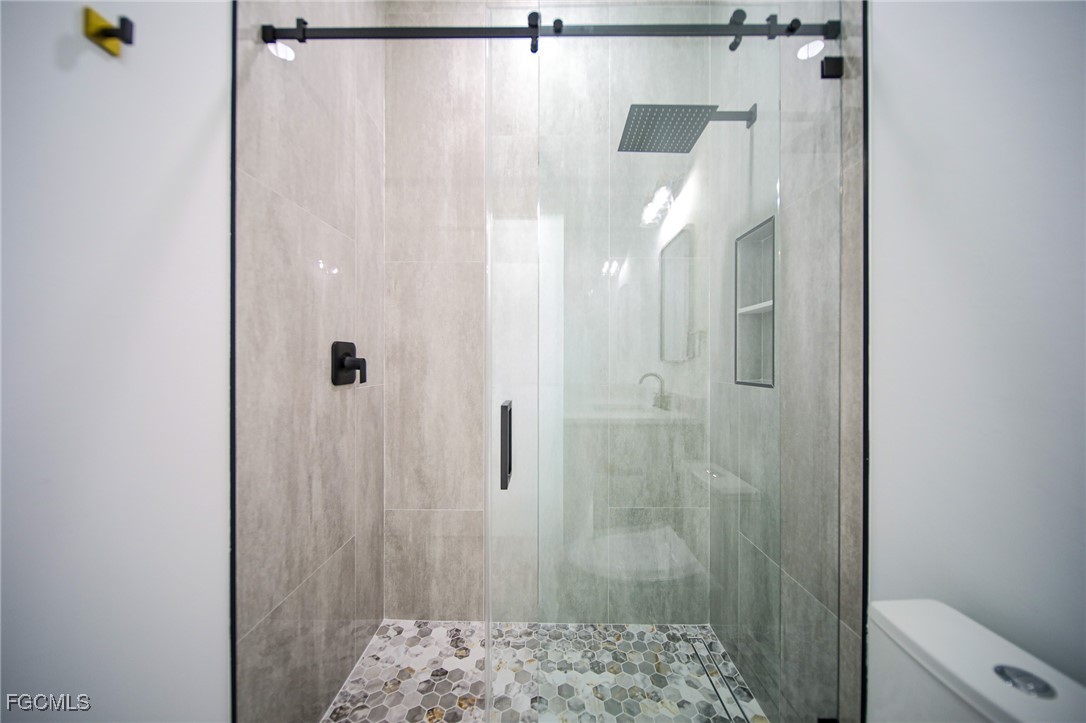 918  Anaconda Avenue