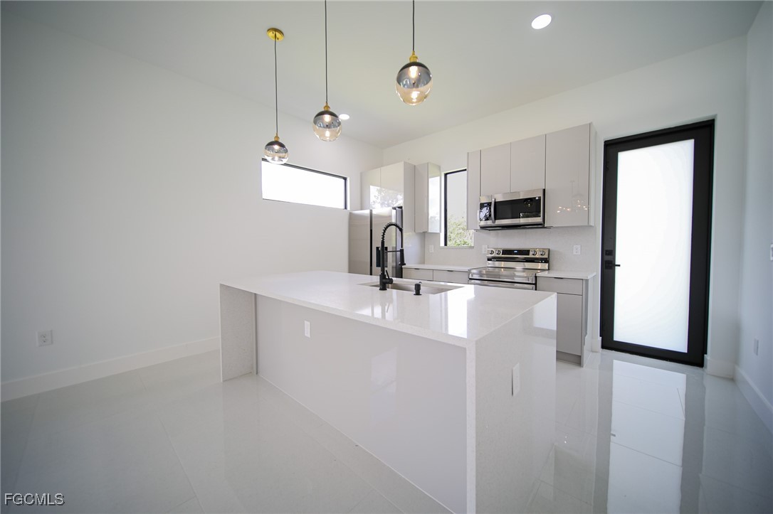 918  Anaconda Avenue