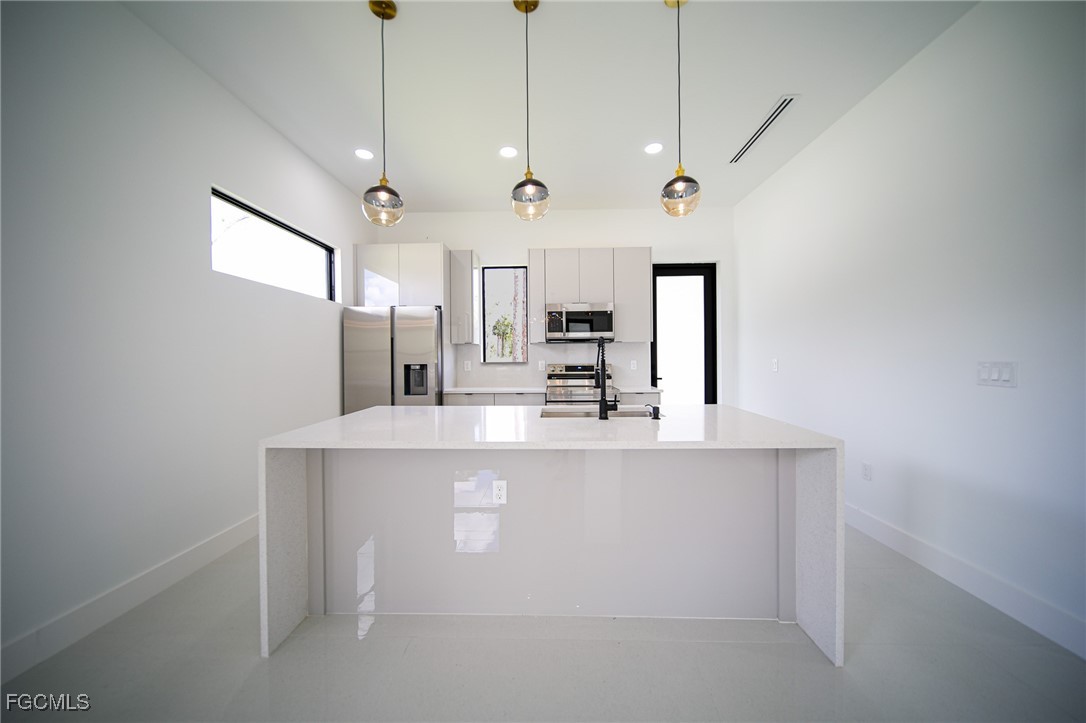 918  Anaconda Avenue