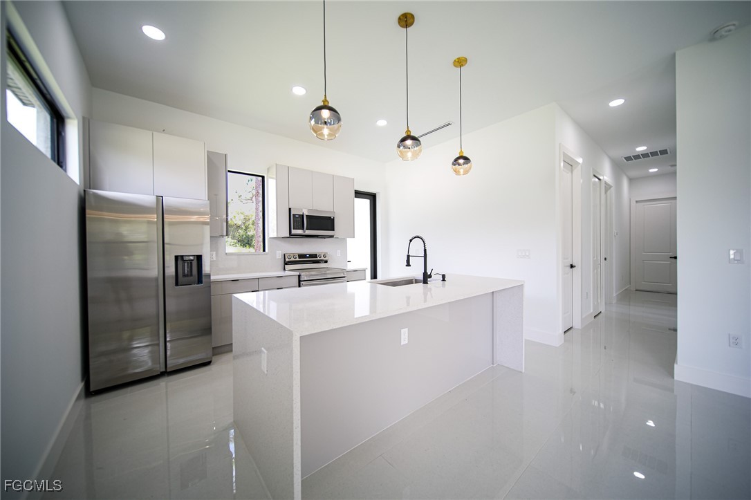 918  Anaconda Avenue