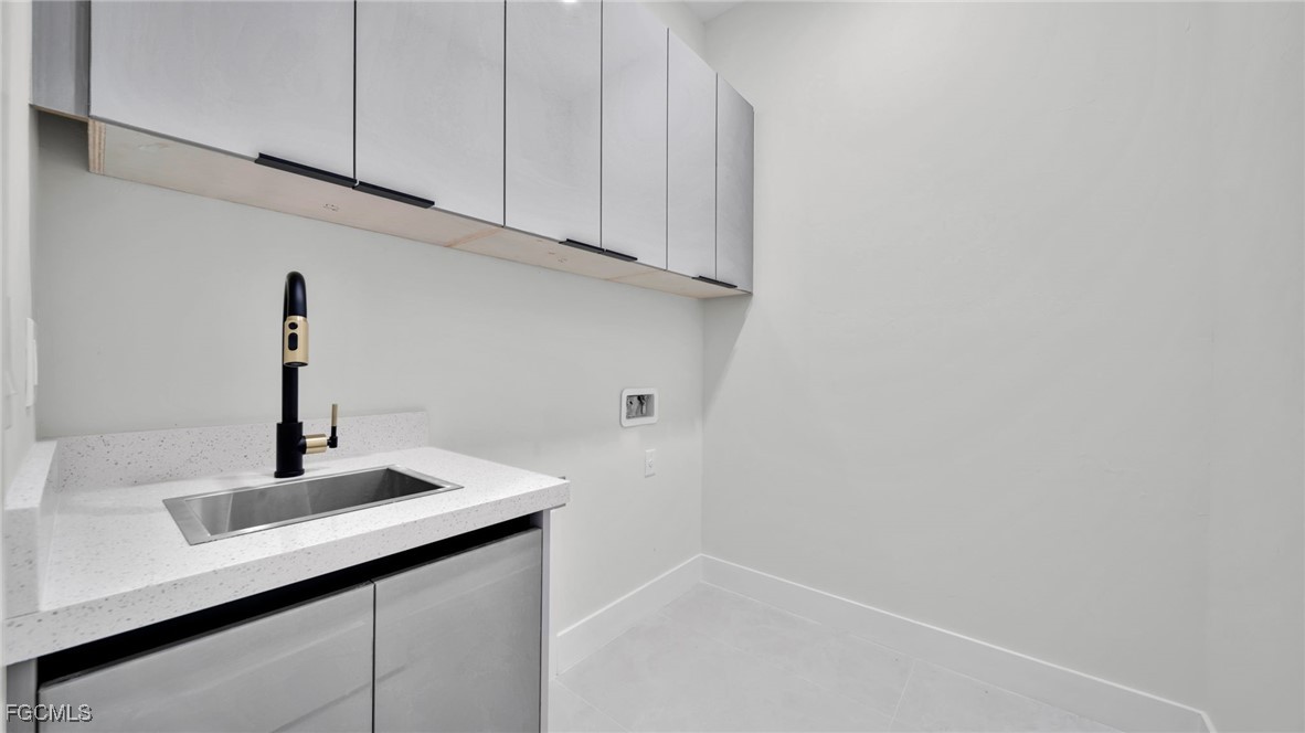 530 NE 5th Court