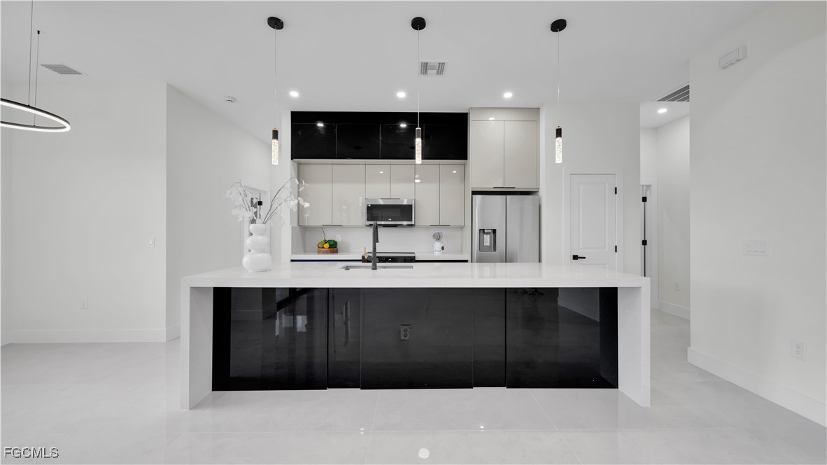 530 NE 5th Court