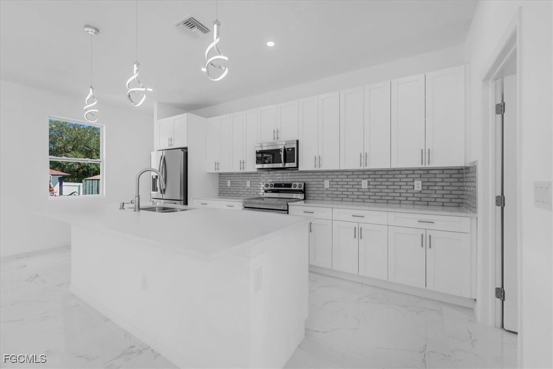 1508  Hibiscus Avenue