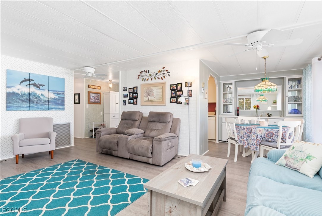 511  Crampton Lane