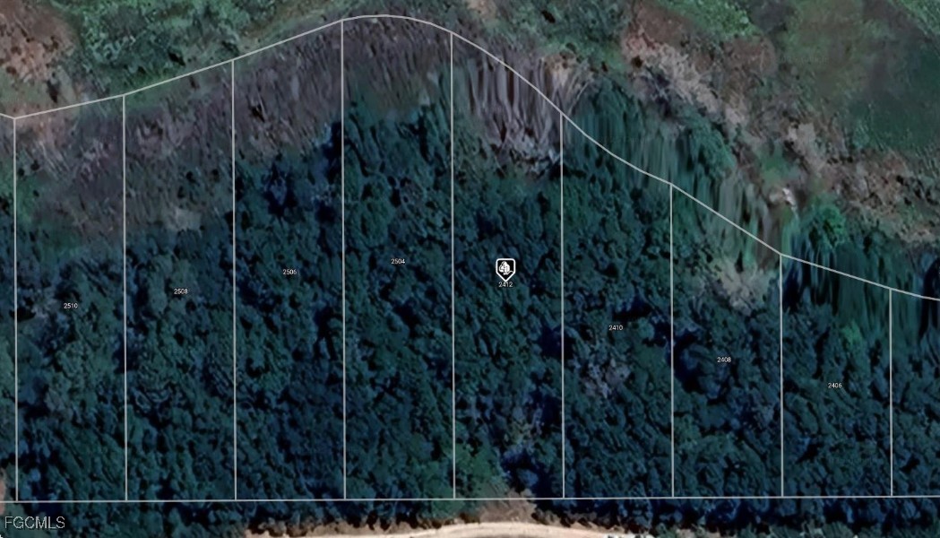 2412  Eisenhower Street