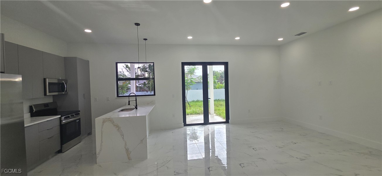 306 NE 10th Terrace