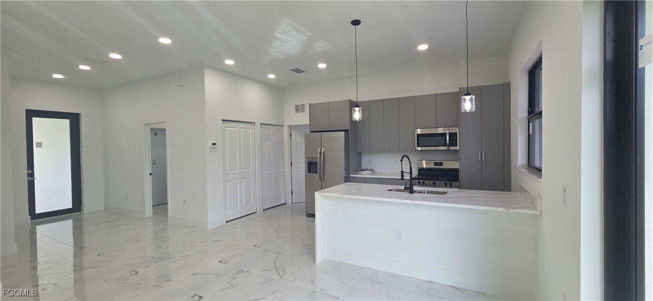 306 NE 10th Terrace