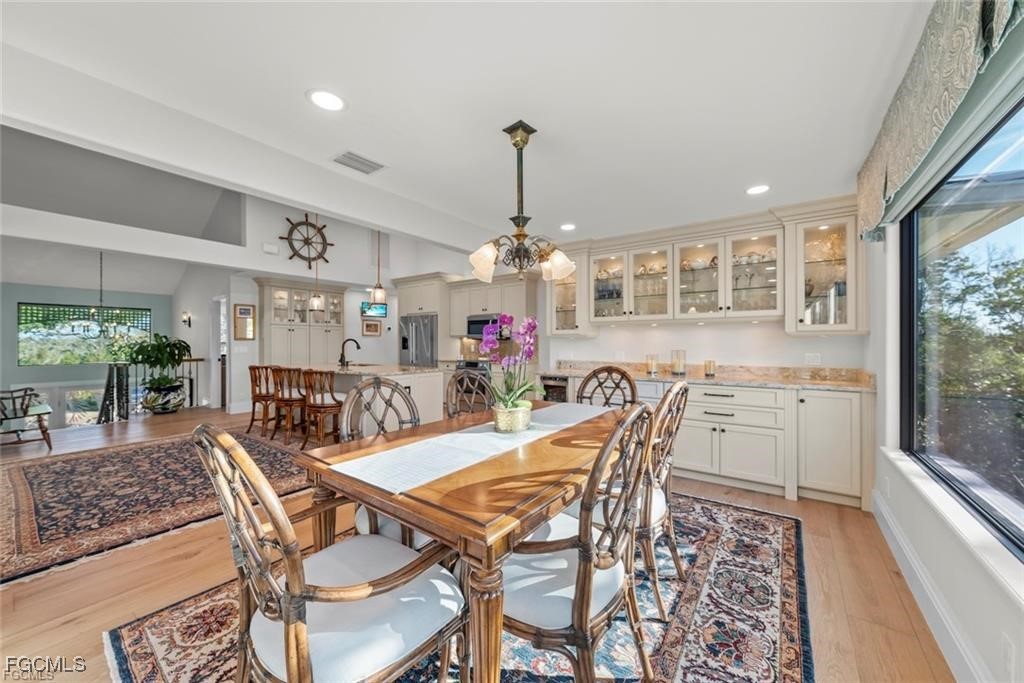 1731  Venus Drive