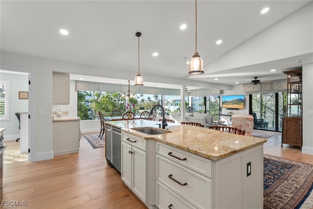 1731  Venus Drive