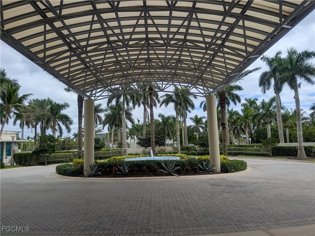 3000  Oasis Grand Boulevard