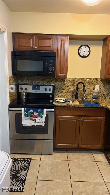 1113  VINEYARD Place