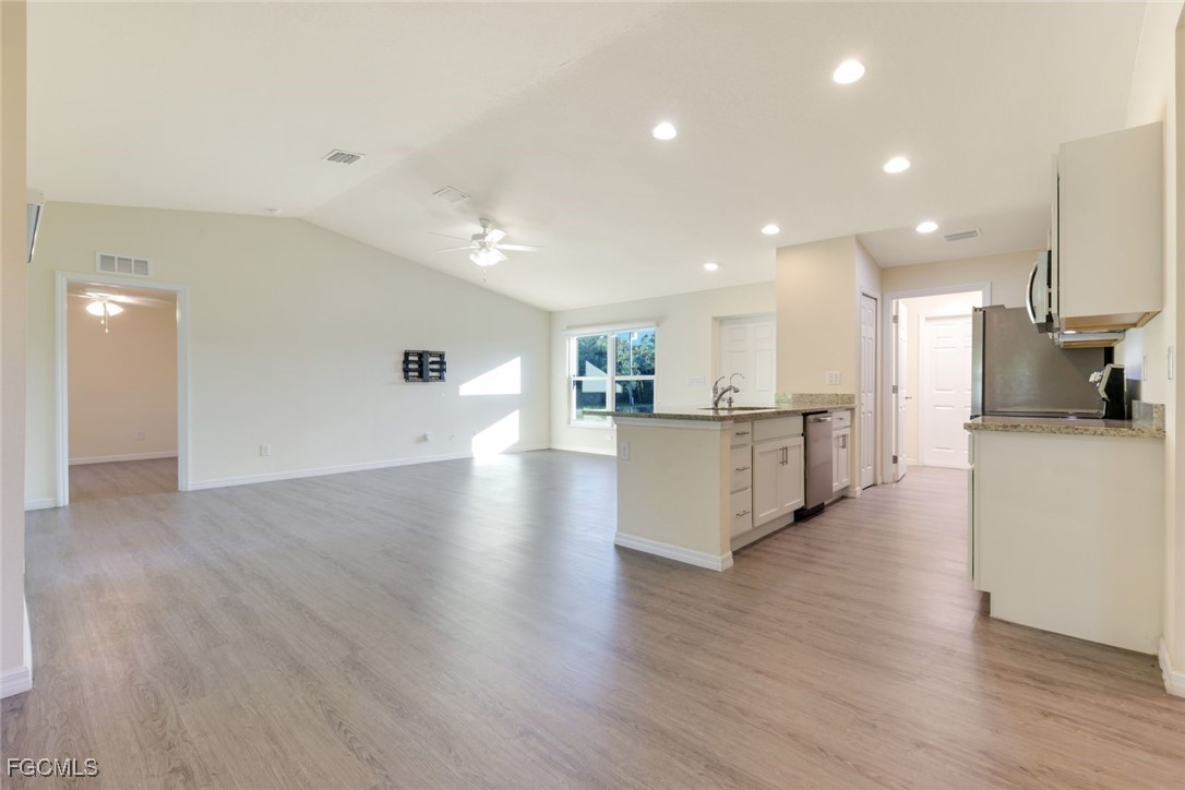 5038 W Tradewinds Circle