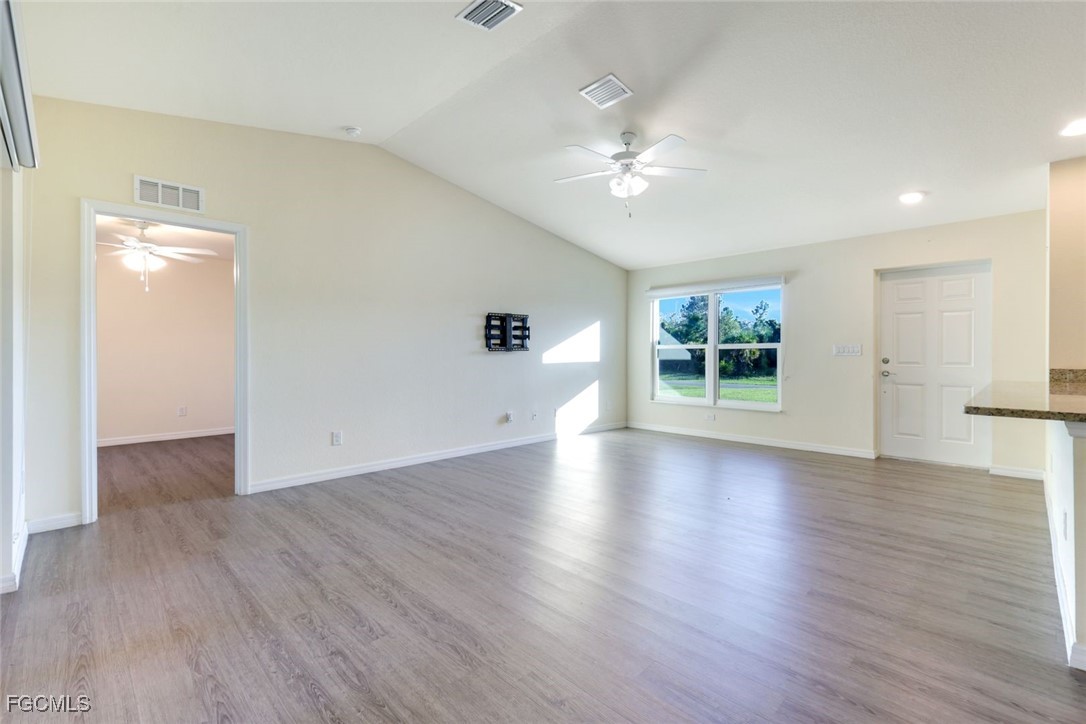 5038 W Tradewinds Circle