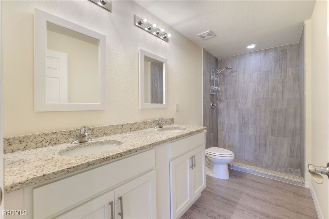 5038 W Tradewinds Circle