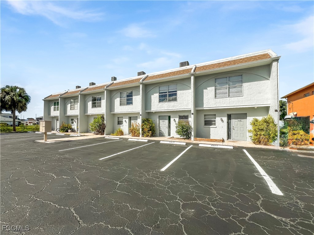 1123 SW 48th Terrace, Apt 104