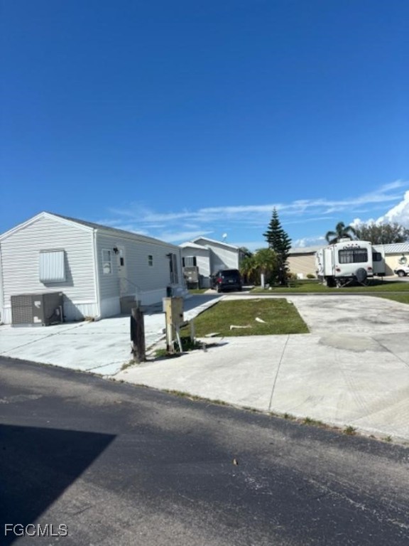 11631  Dawn Cowrie Drive